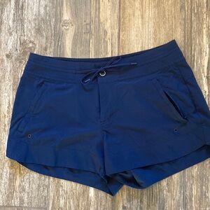 Athleta Women’s Shorts Navy Blue Size 8